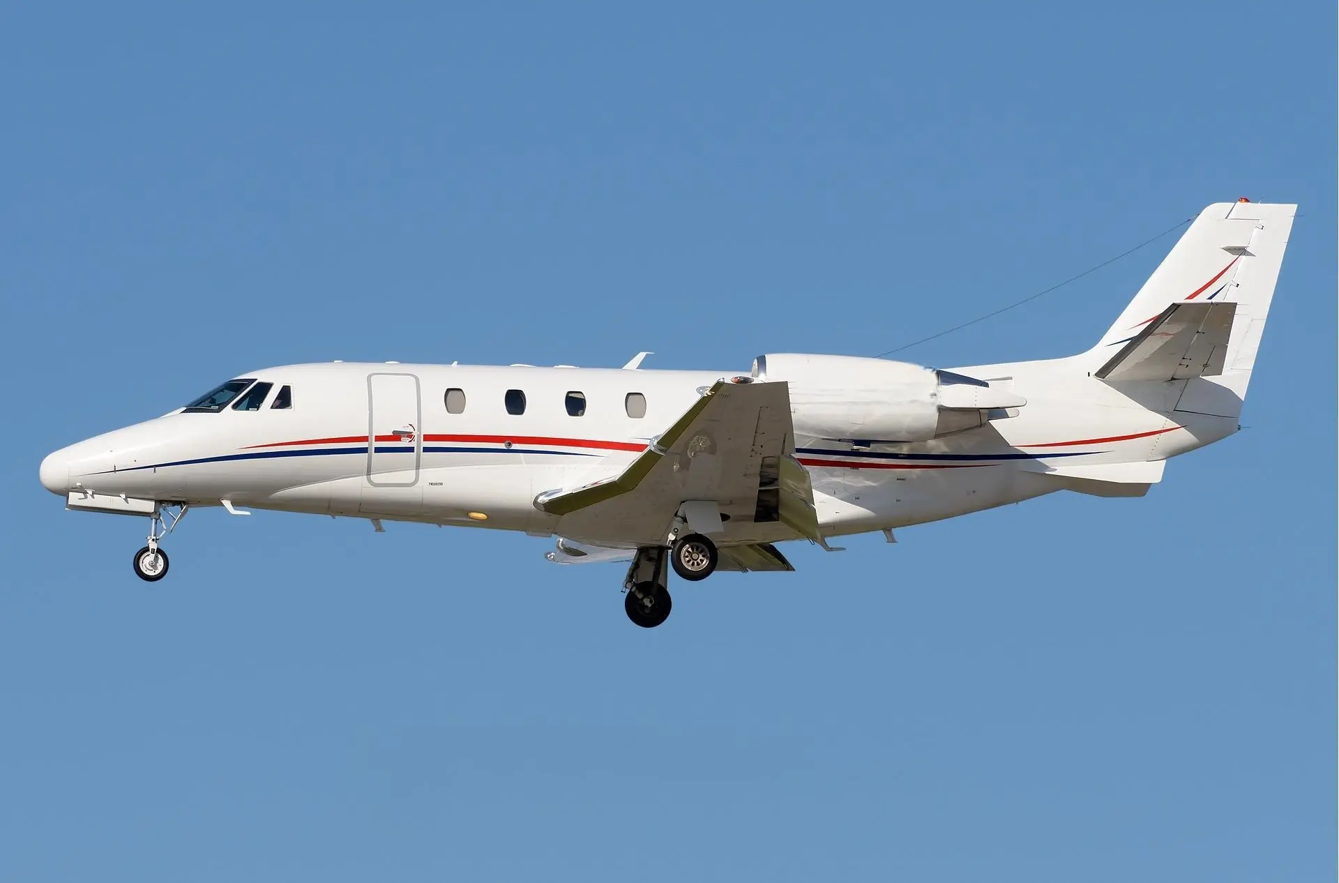 emptyLeg